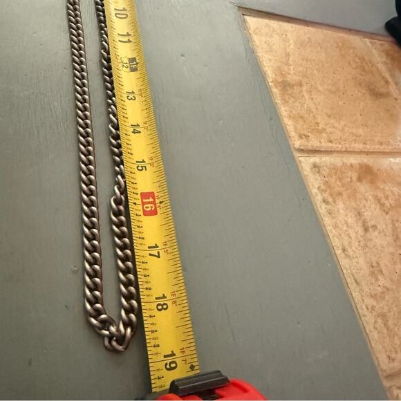 Sabika Long Chainlink Necklace Winter 2021 - Picture 7 of 8